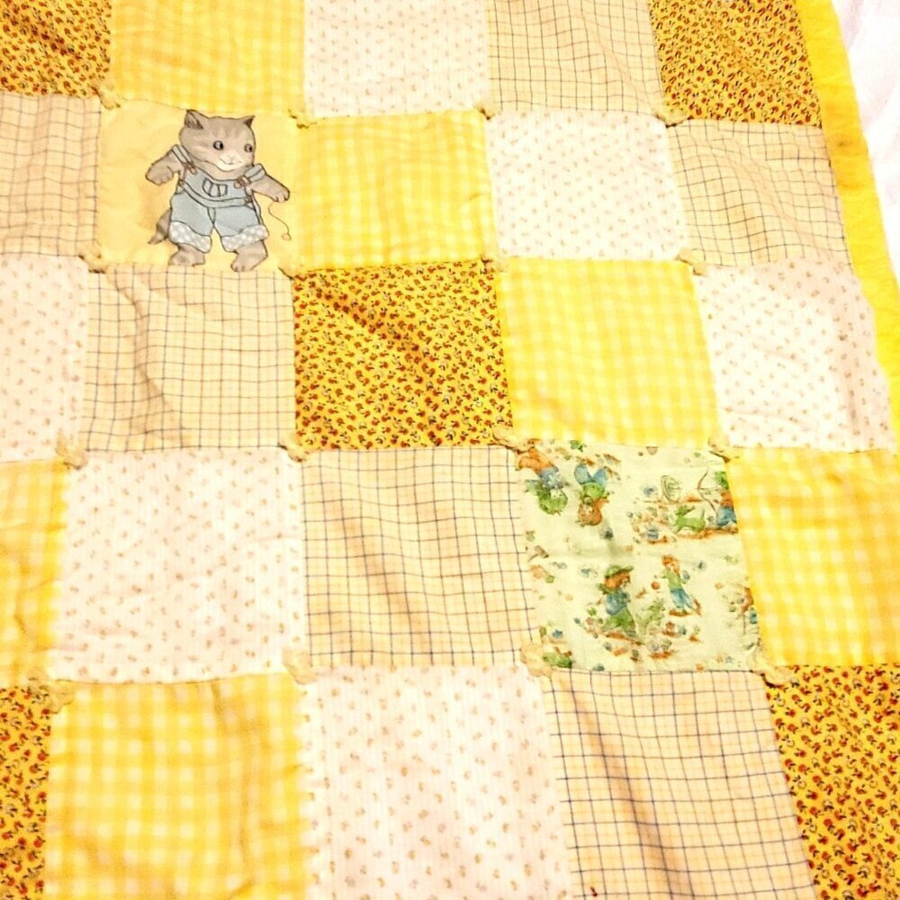 VTG Quilted Patchwork Baby Crib Blanket Yellow & Cute Cat Design 51" x 45" - Picture 9 of 10